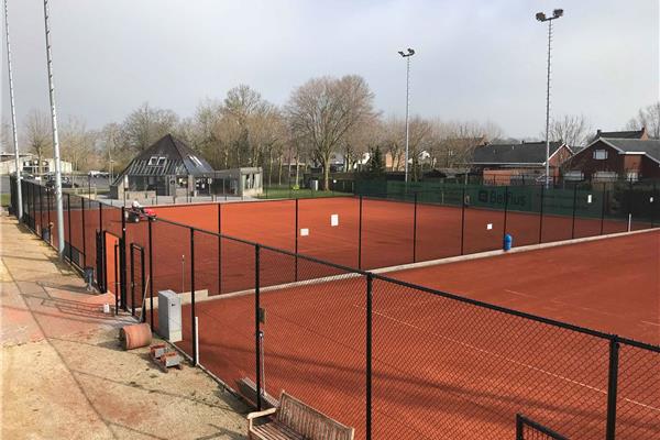 Aménagement 3 terrains de tennis en terre battue - Sportinfrabouw NV